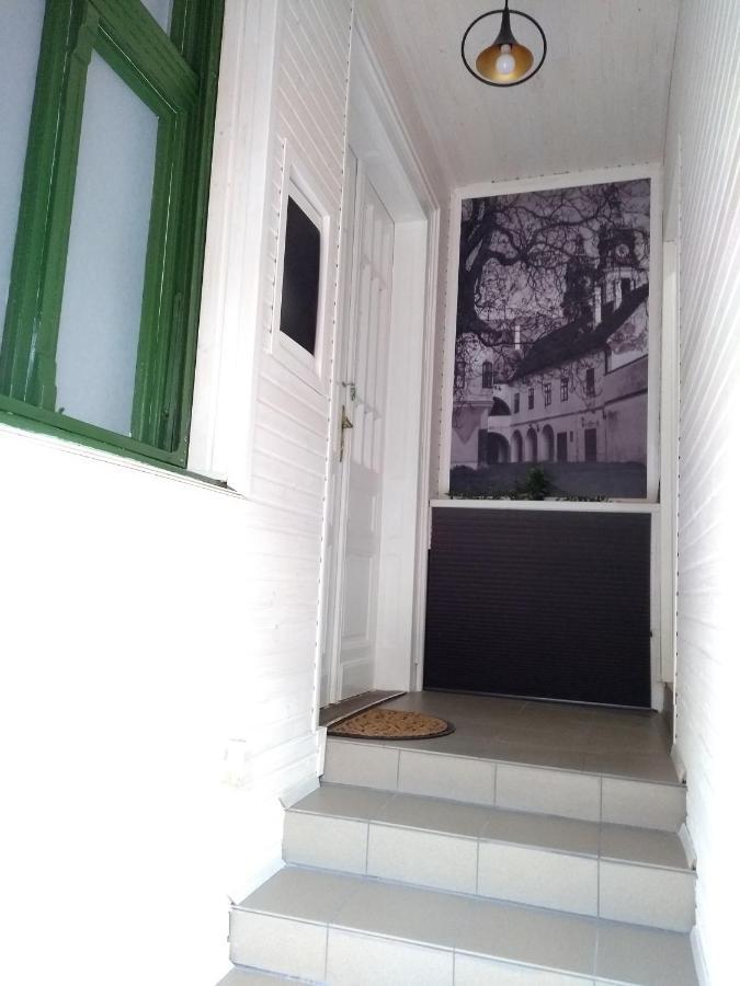 Jade Vendégház Pápa Exteriér fotografie